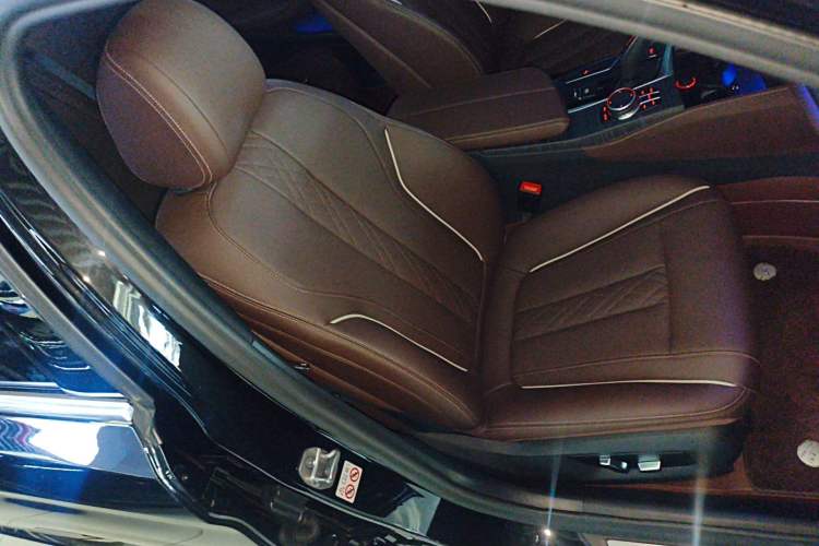 Used BMW 5 Series 2022 Second Facelift 530Li Leading Edition M Sport Package
