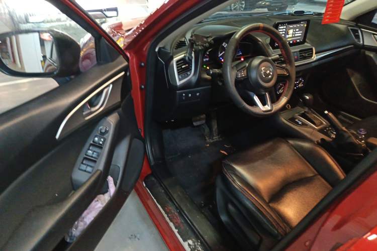 Used Mazda 3 Axela 2017 Sedan 1.5L Automatic Comfort Model Emission Standard China V