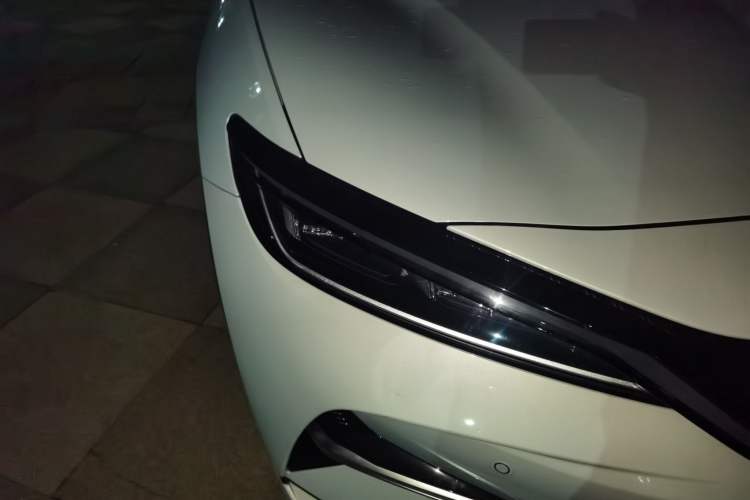 Used BYD Song L EV 2024 662 km Beyond Edition
