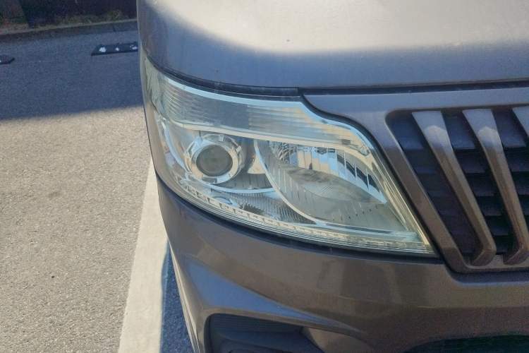 Used CHANGAN KAICHENG Ruixing M60 2020 1.5L Standard Version China VI 6-Seater DAM15KR Right Front Headlight