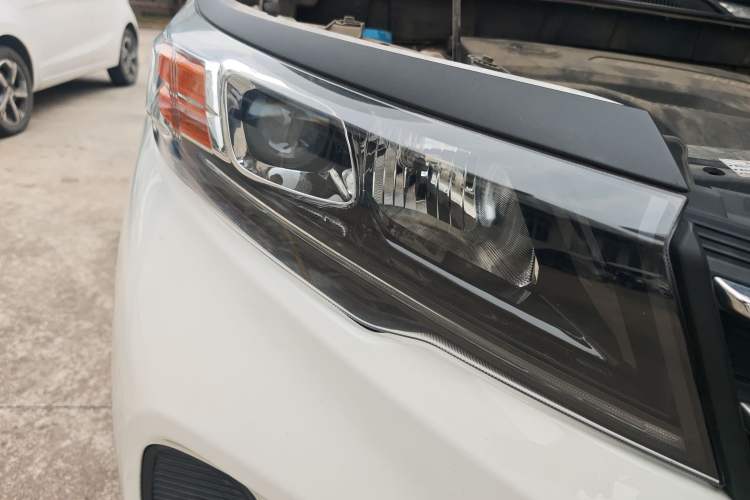 Used GAC Trumpchi GS3 2019 235T Automatic Elite Edition Right Front Headlight