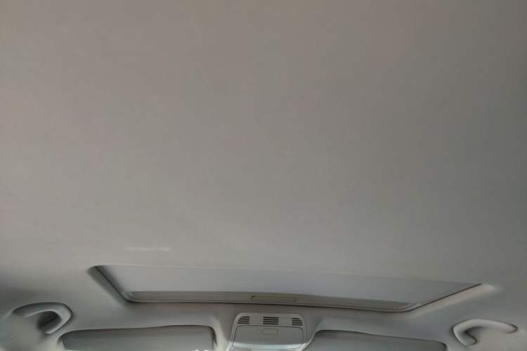 Used Volkswagen Magotan 2012 Revised 1.8TSI Luxury Version Headliner