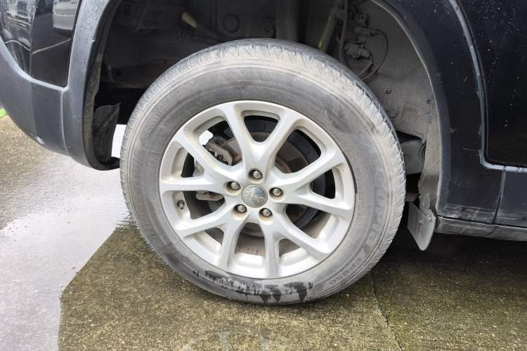 Used Jeep Cherokee 2016 2.4L Leading Edition Right Rear Wheel Hub