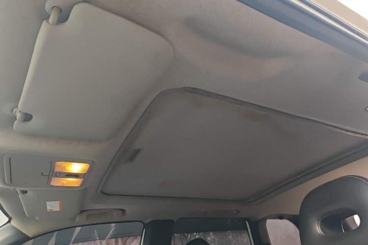 Used Dongfeng Fengdu MX6 2015 2.0L CVT 4x4 Dream Edition
