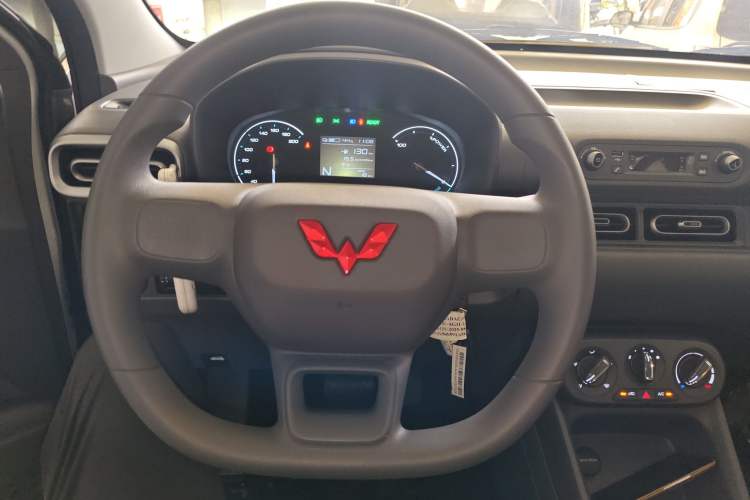 Used Wuling Hongguang New Energy 2024 All-Electric Model 300KM Practical Version