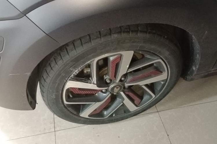 Used Hyundai ENCINO 2019 1.6T Iron Man Edition Left Front Wheel Hub