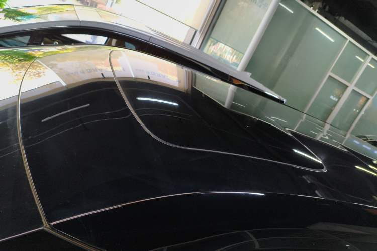 Used Volvo EM90 2025 Ultra Six-Seater Roof