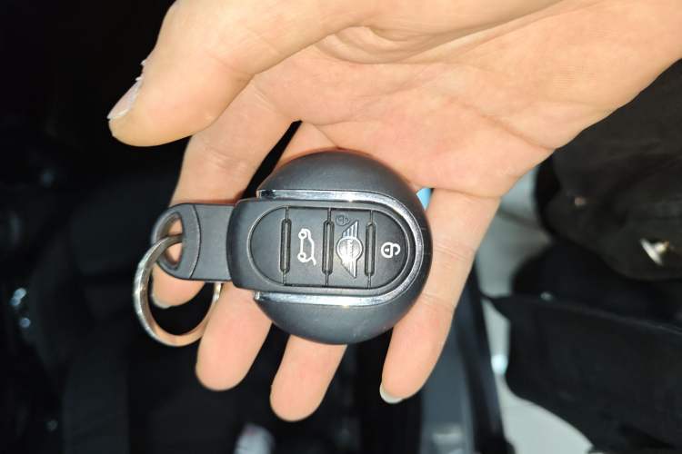 Used MINI MINI 2022 1.5T COOPER Classic Edition Five-Door Version