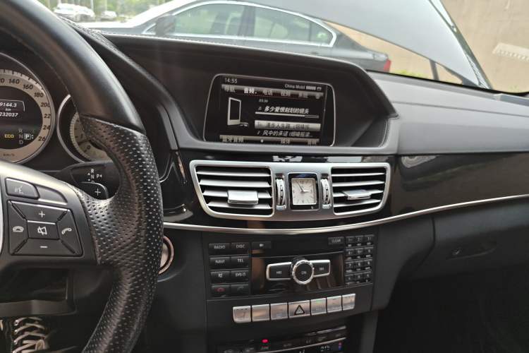 Used Mercedes-Benz E-Class 2015 E 320 L Sport 4MATIC Audio And AC Panel