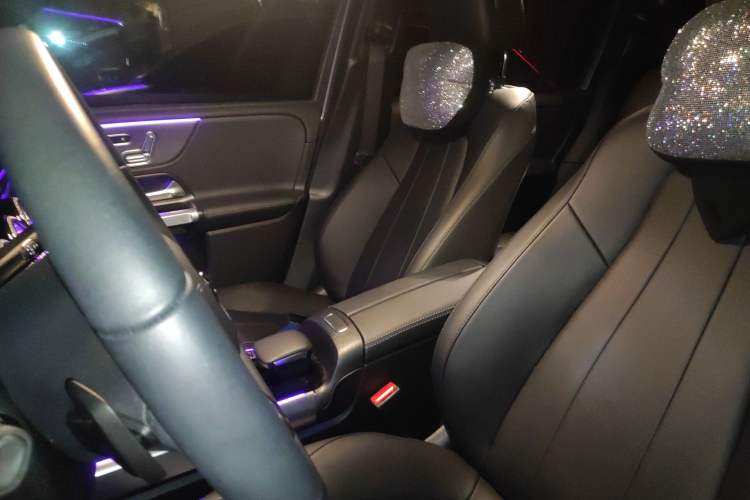 Used Mercedes-Benz GLB 2023 GLB 220 Fashion Model Left Front Seat