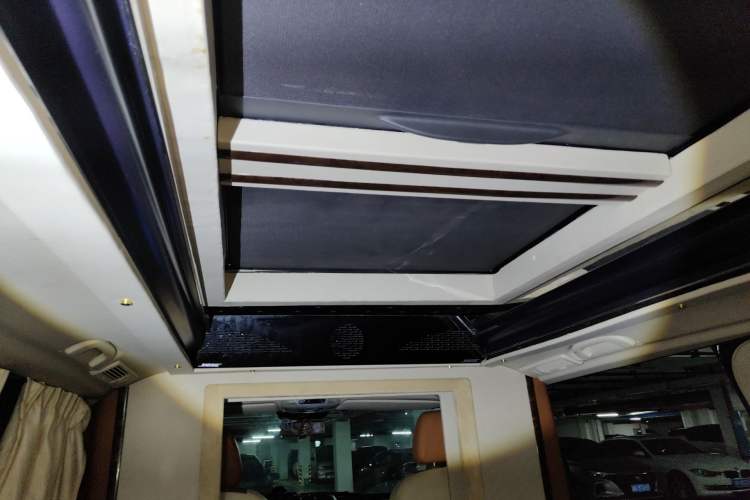 Used Mercedes-Benz Vito 2013 3.0L Elite Edition Headliner