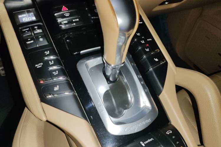 Used Porsche Cayenne 2015 Cayenne 3.0T Gear Lever