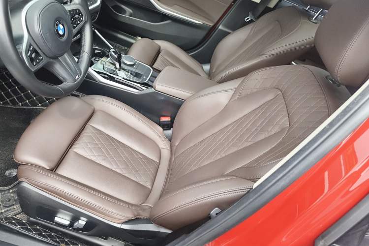 Used BMW 3 Series 2022 320Li M Sport Package Left Front Seat