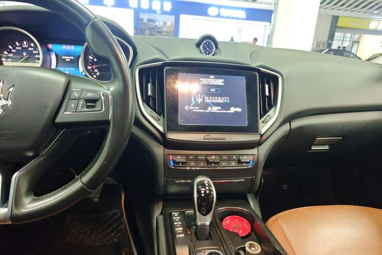 Used Maserati Ghibli 2017 3.0T Standard Edition Audio And AC Panel