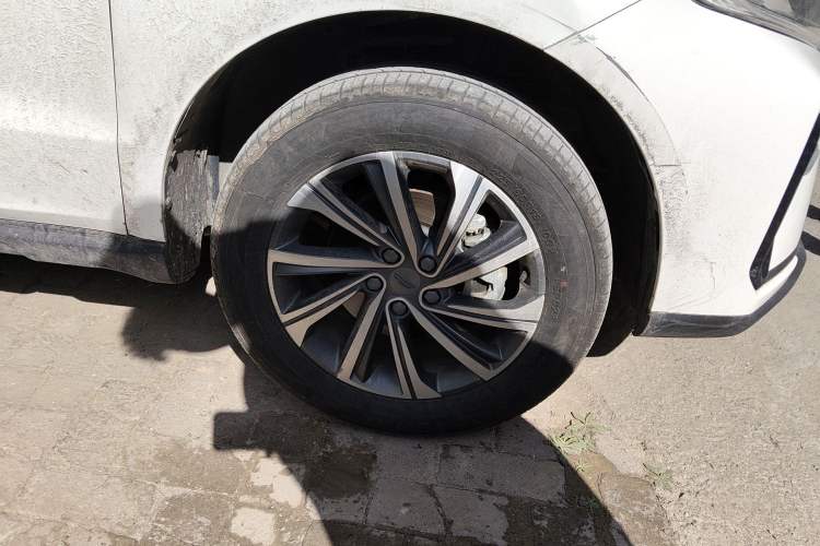 Used Geely Auto Vision X6 2021 PRO 1.4T Manual Luxury Model
