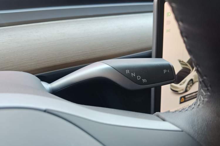 Used Tesla Model Y 2021 Long-Range All-Wheel-Drive Version