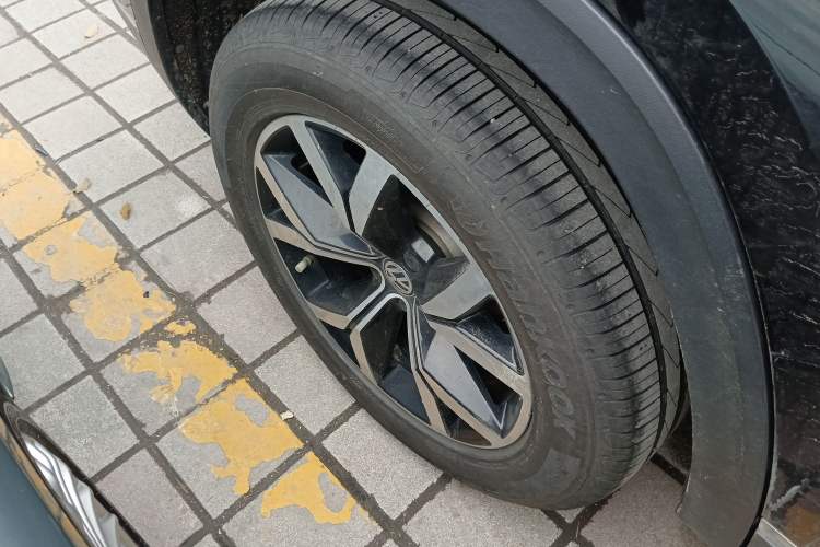 Used Volkswagen Teramont 2020 Revised Version 380TSI Four-Wheel Drive Luxury Edition Right Rear Wheel Hub