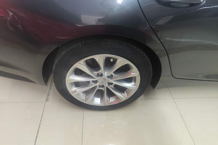 Used Cadillac CT5 2021 Revised 28T Luxury Version Right Rear Wheel Hub