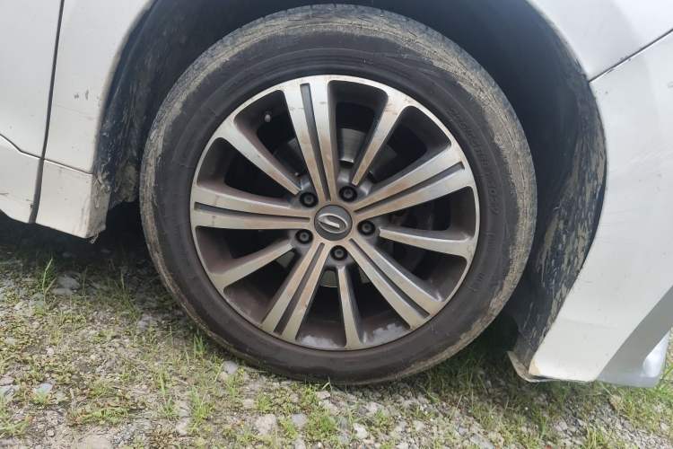 Used GAC Trumpchi M8 2020 Master Edition 390T Supreme Version Right Front Wheel Hub