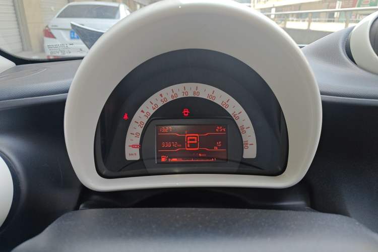 Used smart forfour 2016 1.0L 52 kW Dynamic Edition Instrument Cluster