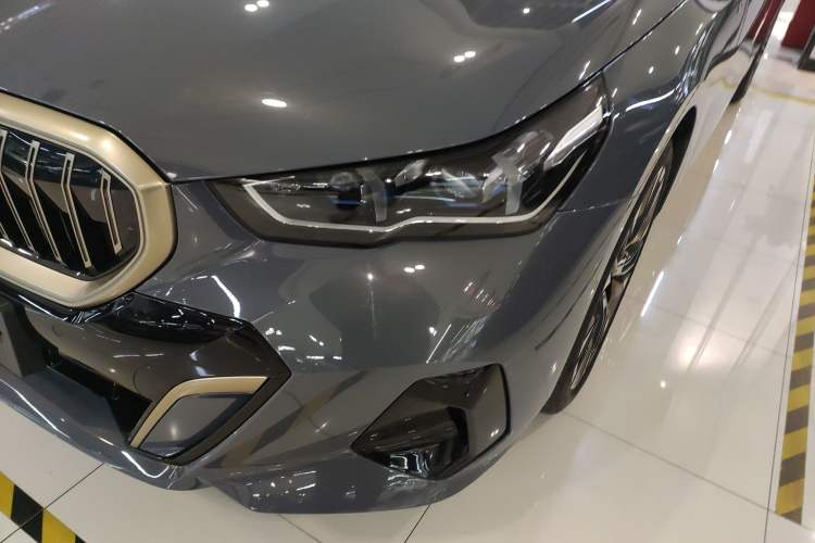 Used BMW 5 Series 2024 530Li Luxury Edition M Sport Package
