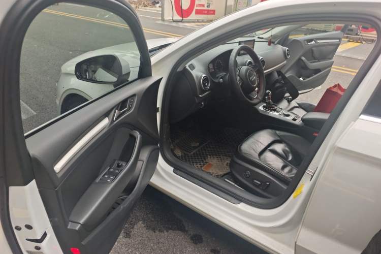 Used Audi A3 2015 Limousine 35 TFSI Millionth Anniversary Comfort Model Driver Seat