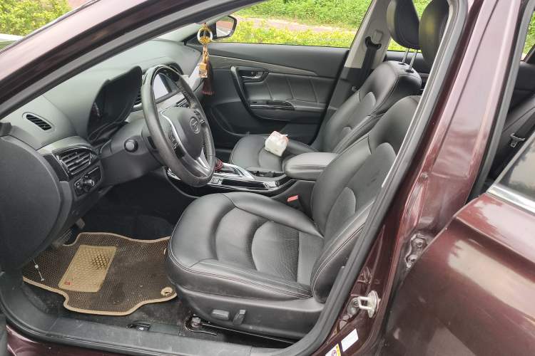 Used GAC Trumpchi GA6 2016 235T DCT Elite Edition Left Front Seat