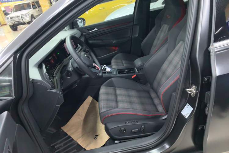 Used Volkswagen Golf GTI 2021 Facelift 380TSI DSG GTI
