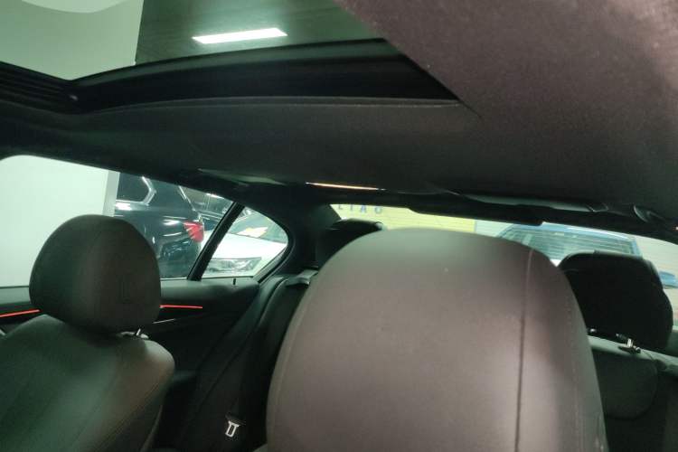 Used BMW 5 Series 2019 Restyled 525Li M Sport Package Headliner