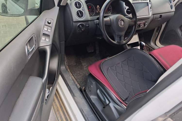 Used Volkswagen Tiguan L 2016 280TSI Automatic Two-Wheel-Drive Silk Road Style Edition
