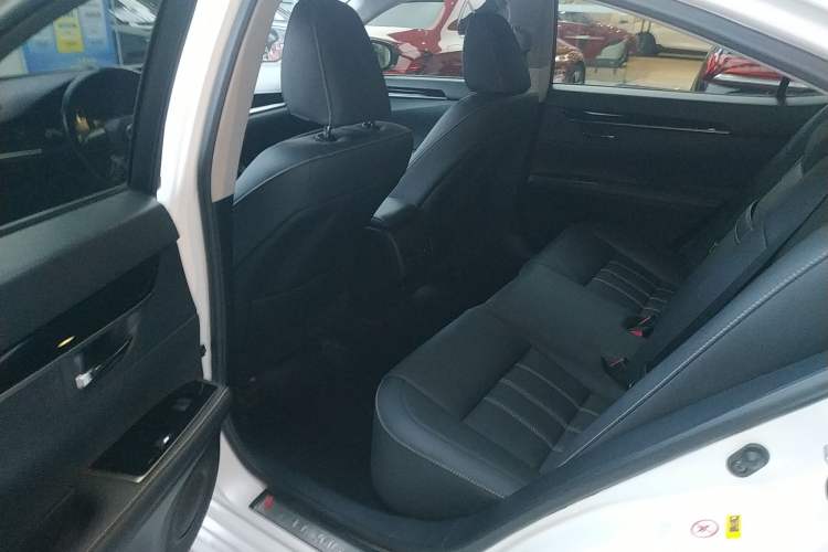 Used Lexus ES 2015 200 Elite Edition Left Rear Seat
