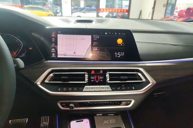 Used BMW X5 2022 Restyled xDrive 40Li M Sport Package Audio And AC Panel