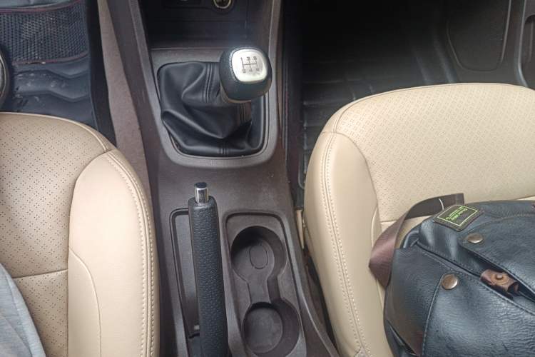 Used Wuling Hongguang 2018 1.5L S Comfort Model L2B Gear Lever