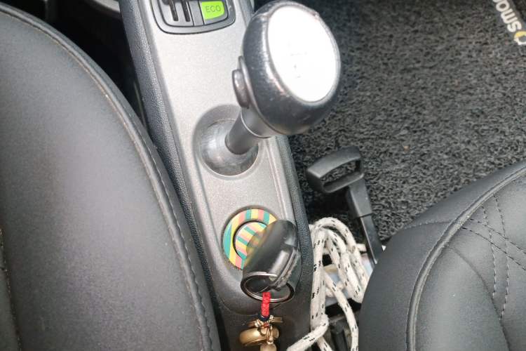 Used smart fortwo 2010 1.0 hardtop pure version Gear Lever