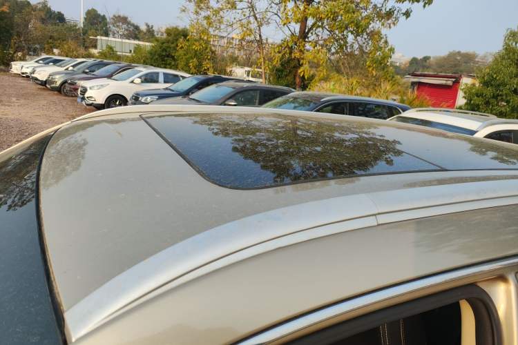 Used Geely Auto Emgrand X7 Sport 2018 1.8TD Automatic Two-Wheel Drive Smart Connect 4G Internet Edition
