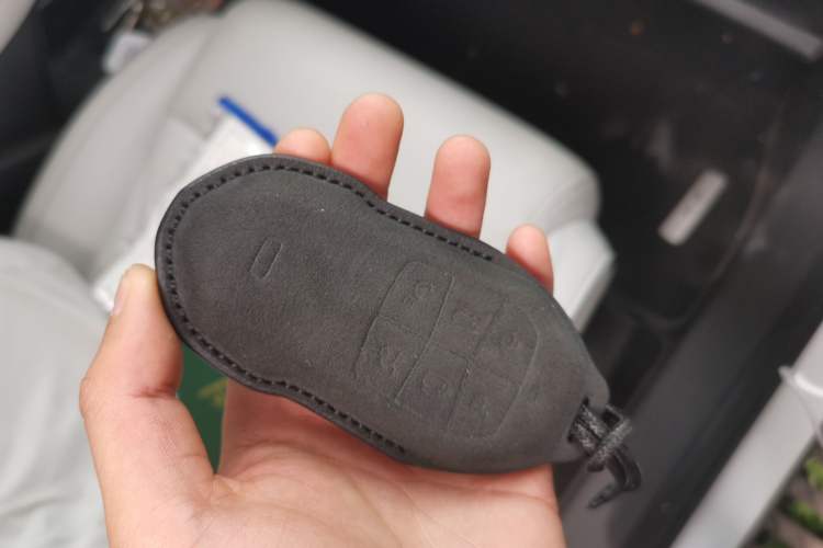 Used XPeng X9 2024 702 Ultra-Long Range Max Vehicle Key