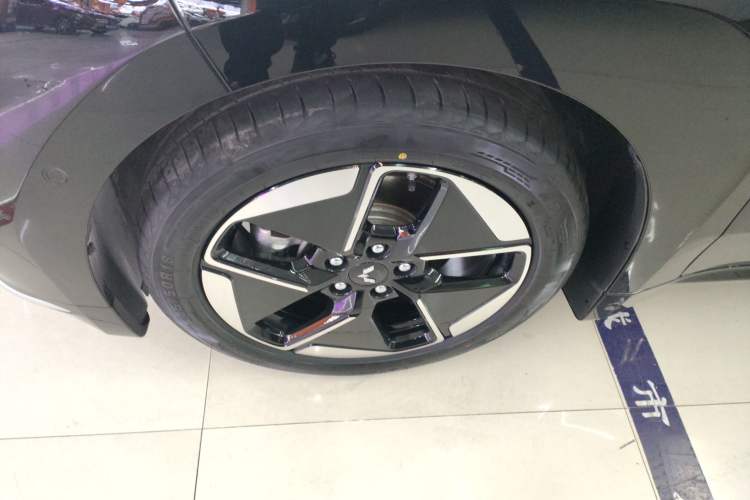 Used Wuling Xingguang 2025 610 km Smart Flagship Version Exterior 4