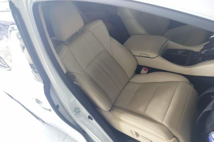 Used Toyota Alphard 2020 Dual-Engine 2.5L Prestige Edition