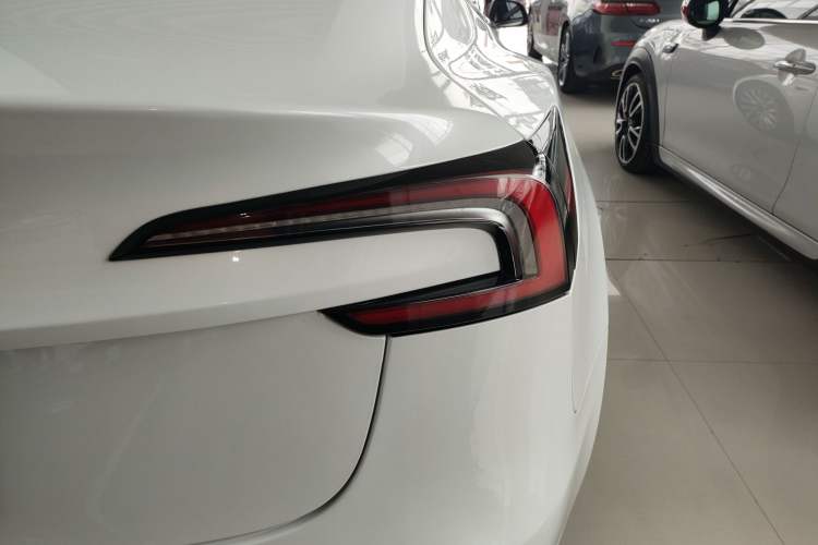 Used Tesla Model 3 2023 Long-Range All-Wheel-Drive Version