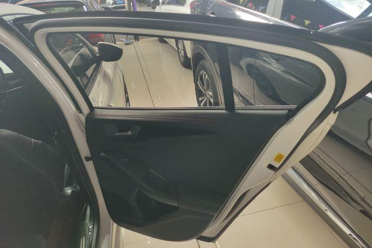 Used Ford Focus 2021 Sedan EcoBoost 180 Automatic ST Line