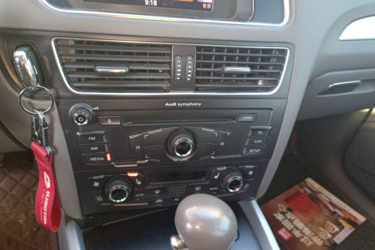 Used Audi Q5 2012 2.0TFSI Technology Model Audio And AC Panel