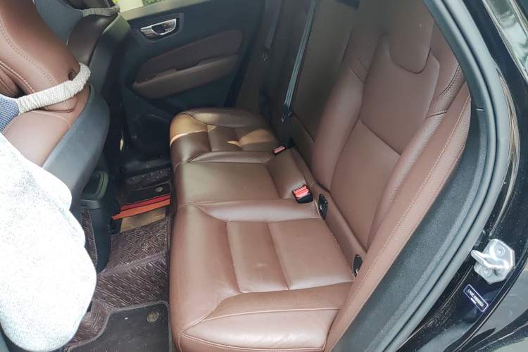 Used Volvo XC60 2022 B5 4x4 Smart Luxury Edition
