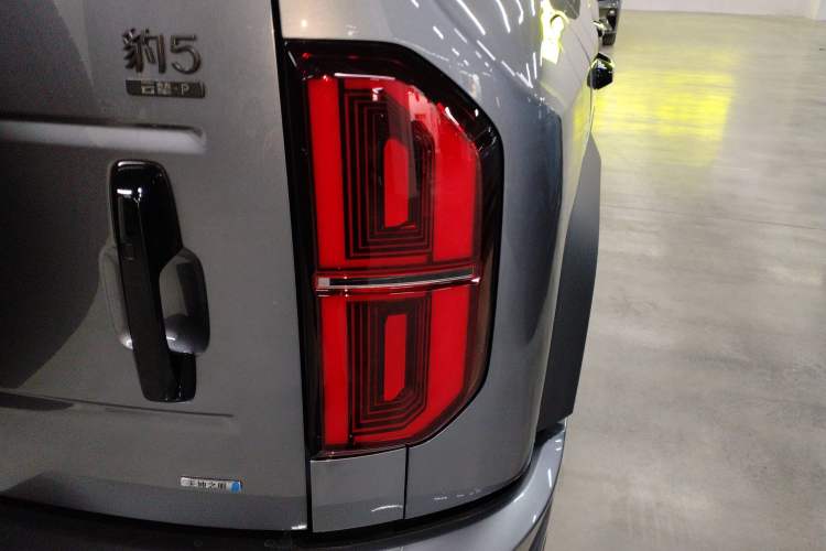 Used Formula Leopard Leopard 5 2025 Model 210KM Cloud Ride Tian Shen Ultra Version