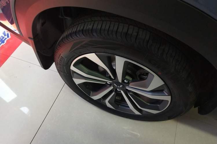 Used Wuling Asta 2022 2.0L DHT Electric-Speed Version Exterior 8