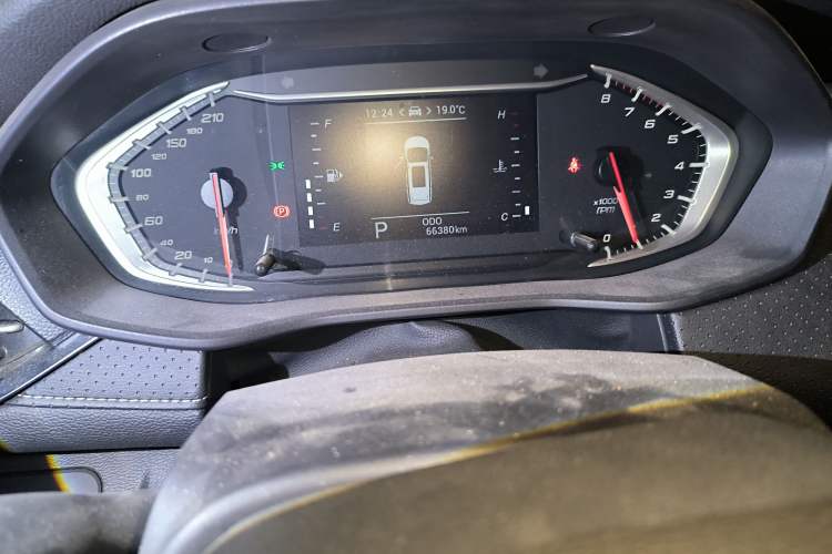 Used SAIC MAXUS G50 2019 1.5T Automatic Elite Edition China VI Standard Odometer Close Up