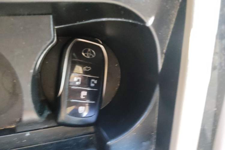 Used Toyota Alphard 2012 3.5L Luxury Edition
