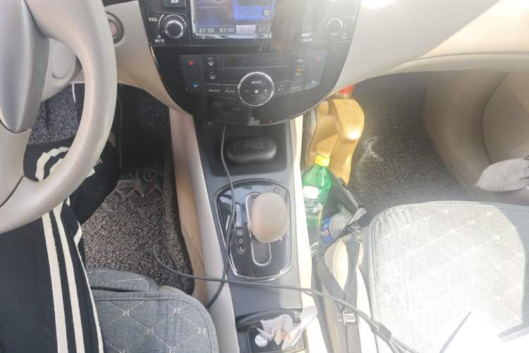 Used Nissan Tiida 2011 1.6L CVT Smart Version
