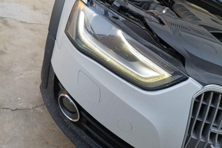 Used Audi A4 2013 40 TFSI allroad quattro Comfort model
