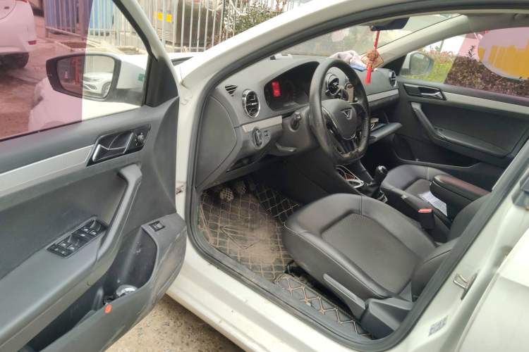 Used Jetta VA3 2019 1.5L Manual Enjoyment Edition
