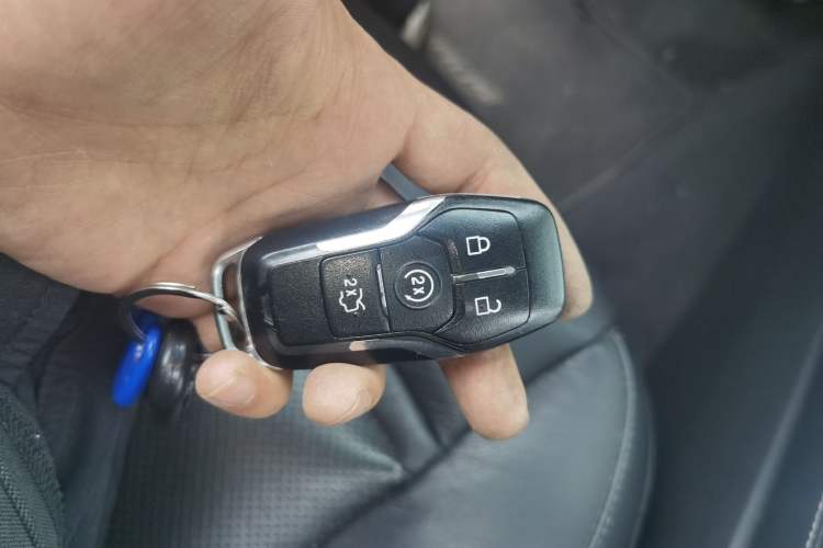 Used Ford Taurus 2017 EcoBoost 245 Fashion Edition
